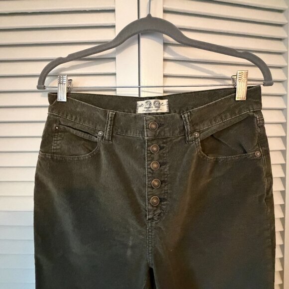 We the Free women's corduroy pants 29 green button fly cotton - Picture 2 of 8
